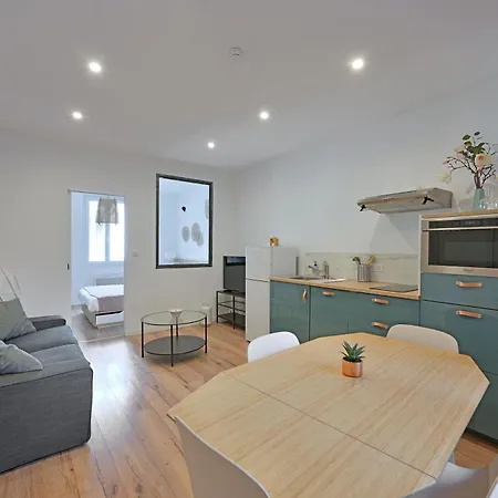 Apartment Lena - Proche Theatres Et Place Des Corps Saints - Wi-fi